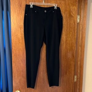 Women’s Cato black jeggings. 16W.